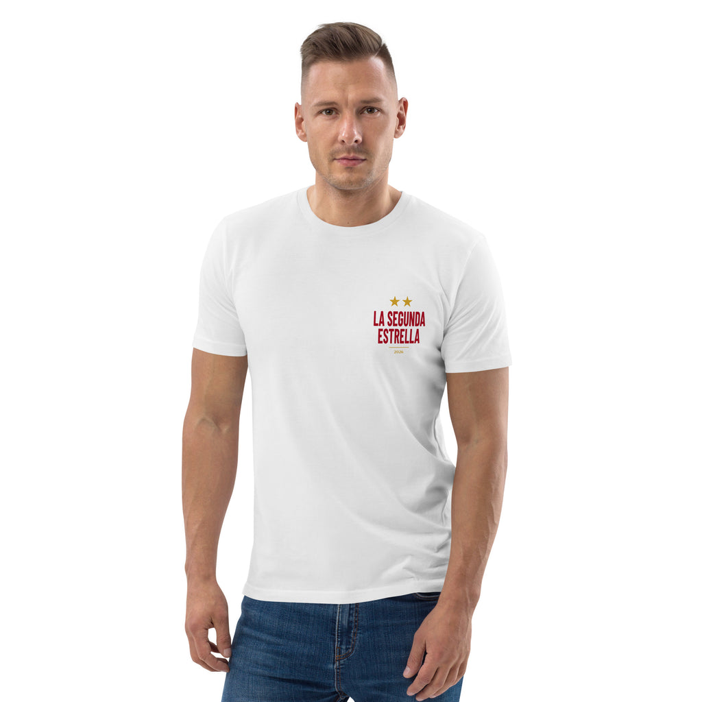 Modelo con camiseta blanca La Segunda Estrella, vista frontal