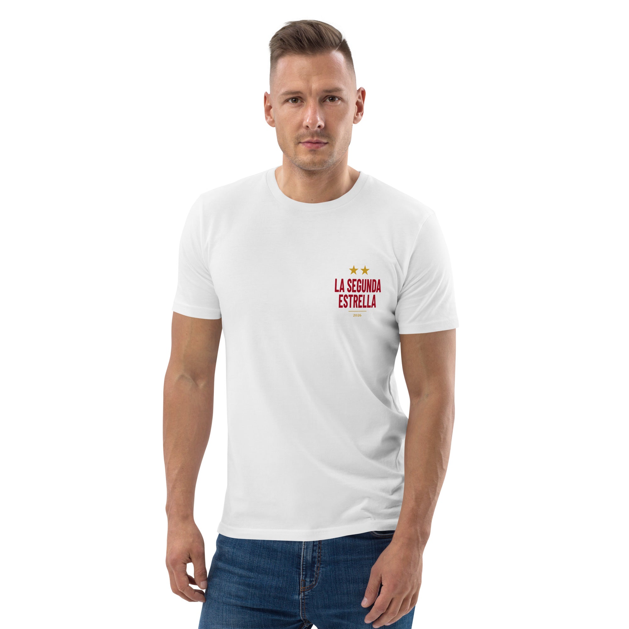 Modelo con camiseta blanca La Segunda Estrella, vista frontal